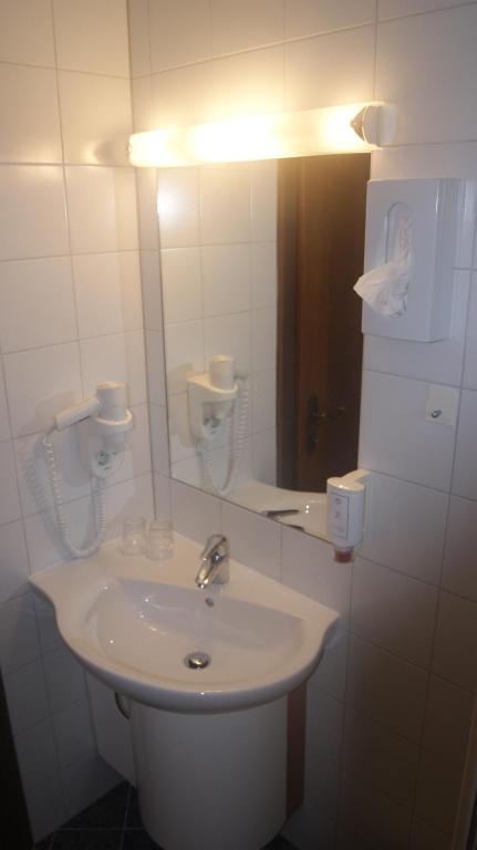 Hotel Sonnenheim 巴德小基希海姆 客房 照片
