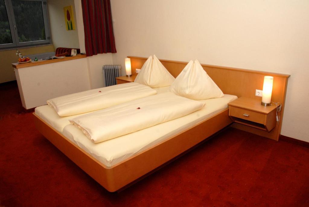 Hotel Sonnenheim 巴德小基希海姆 客房 照片